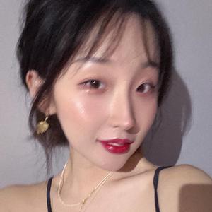 小伙大战饥渴50岁熟女
